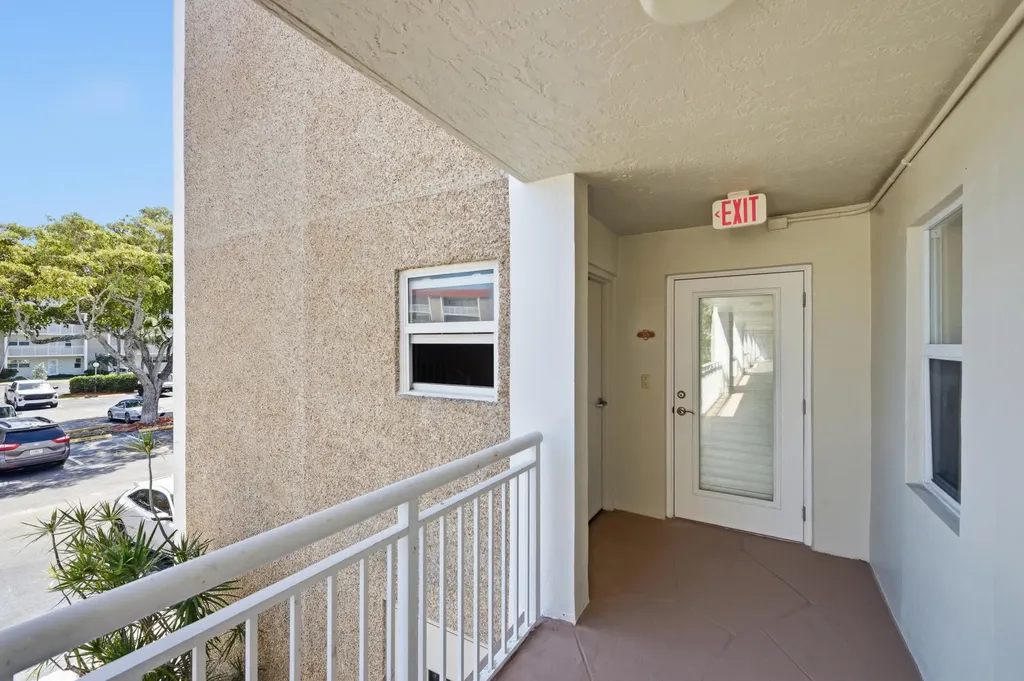 3180 NE 48th Court Lighthouse Point FL 33064