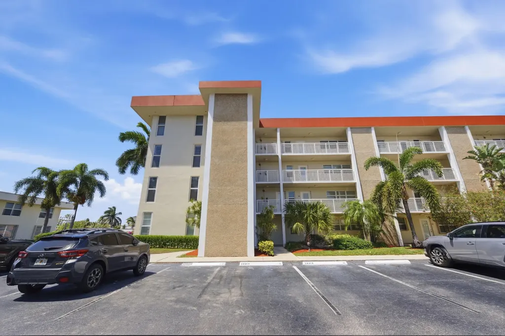 3180 NE 48th Court Lighthouse Point FL 33064