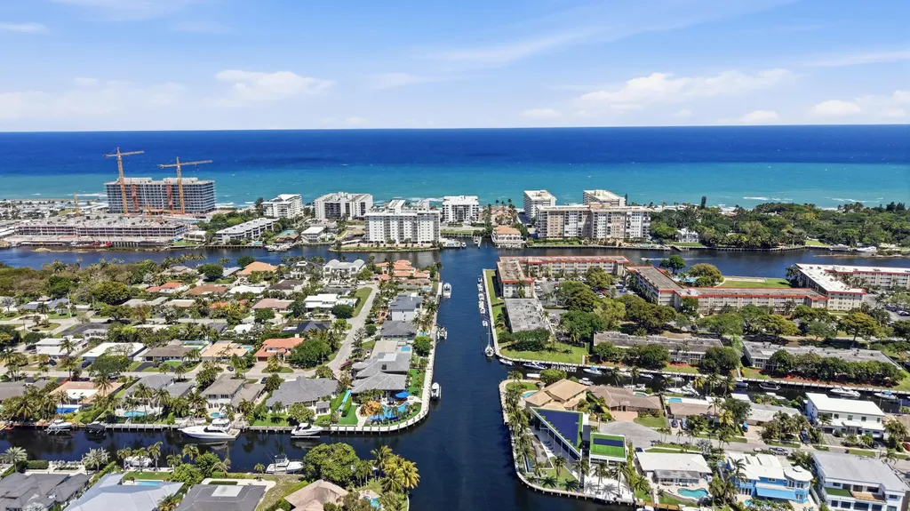 3180 NE 48th Court Lighthouse Point FL 33064