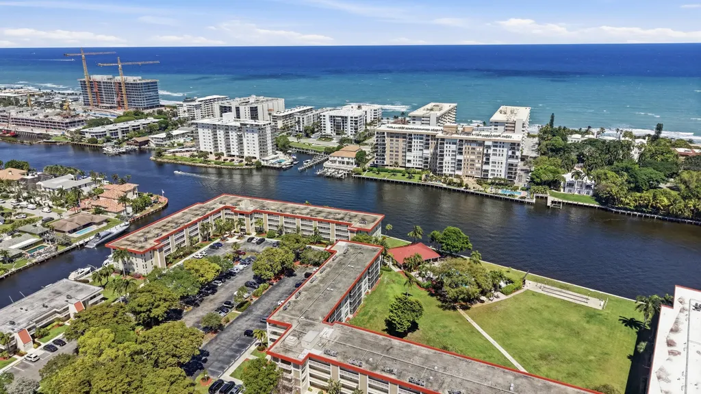 3180 NE 48th Court Lighthouse Point FL 33064