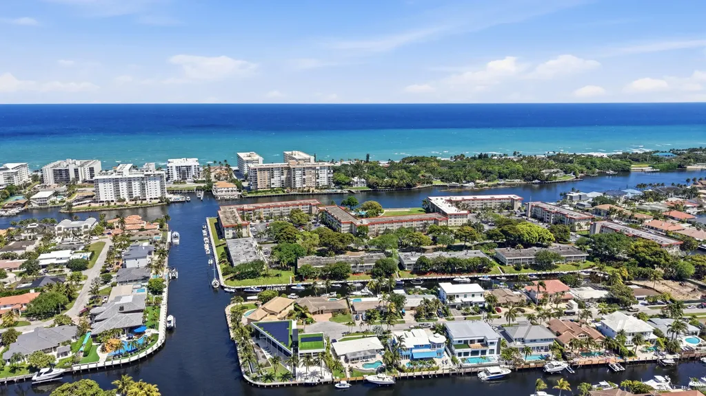 3180 NE 48th Court Lighthouse Point FL 33064