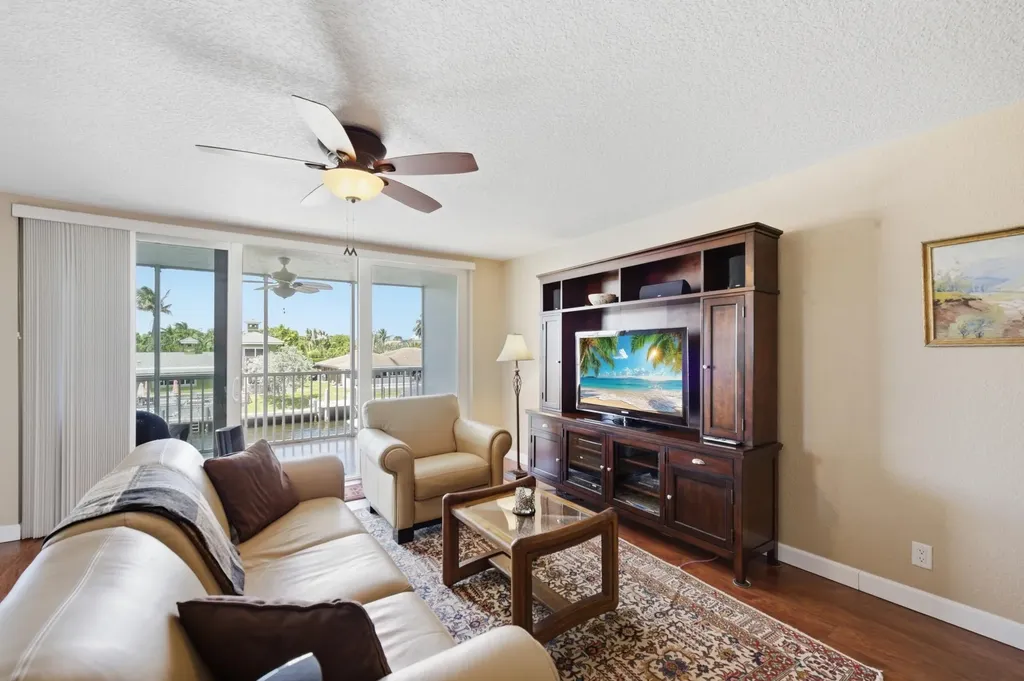 3180 NE 48th Court Lighthouse Point FL 33064