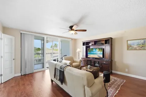 3180 NE 48th Court Lighthouse Point FL 33064