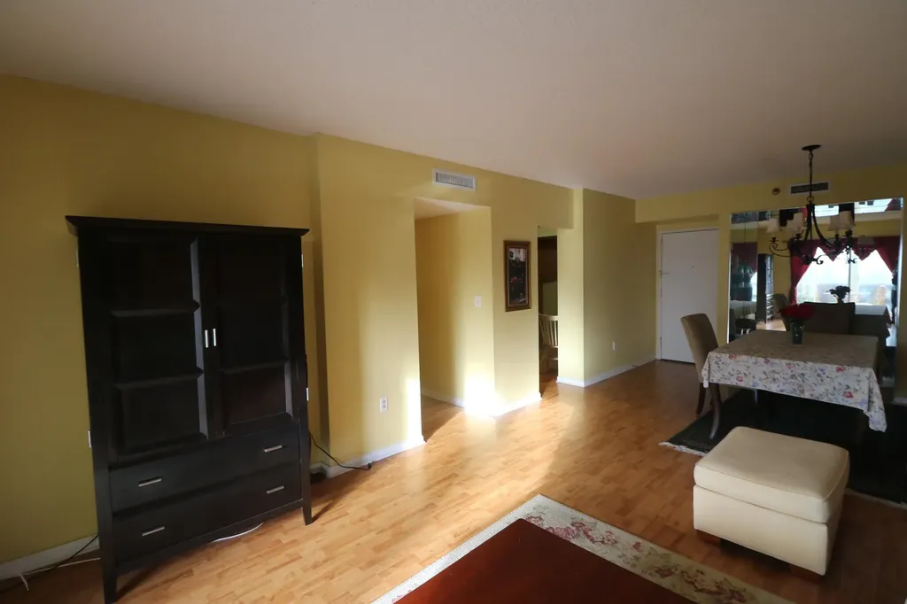 4001 Hillcrest Drive Hollywood FL 33021