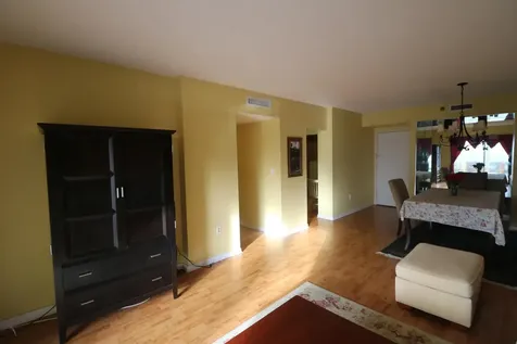 4001 Hillcrest Drive Hollywood FL 33021