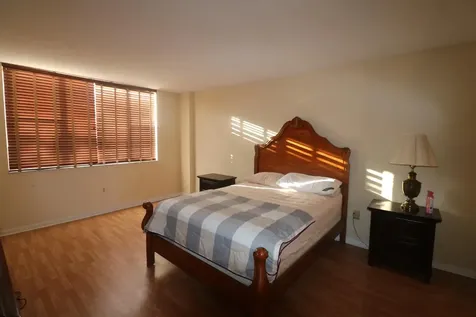 4001 Hillcrest Drive Hollywood FL 33021
