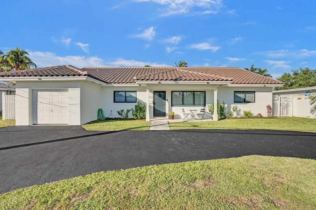 1107 SE 13th Court Deerfield Beach FL 33441