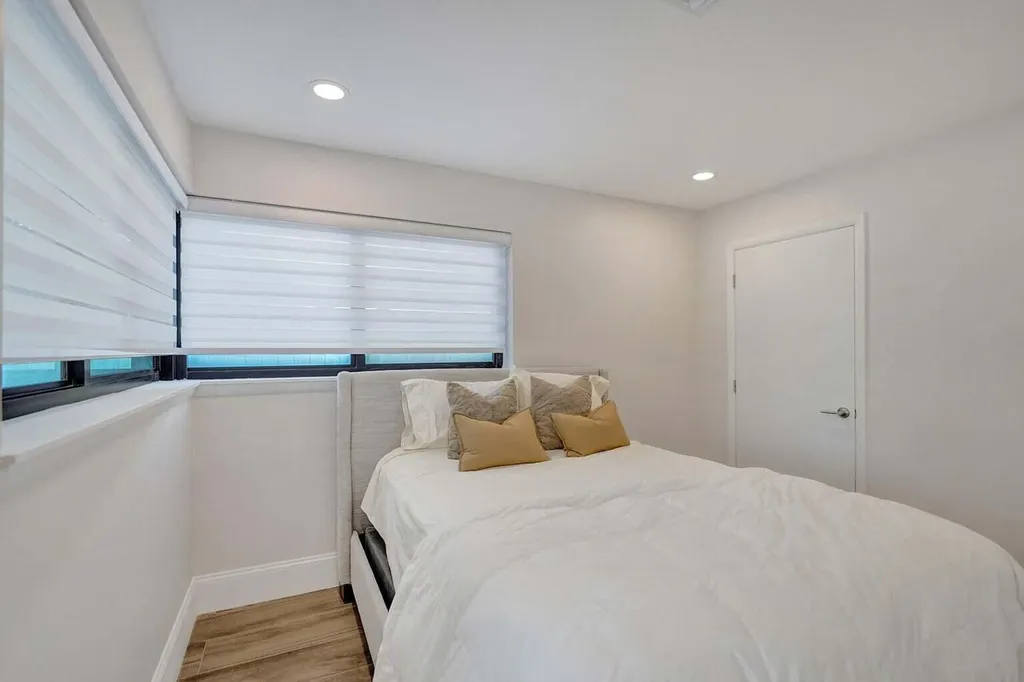 1107 SE 13th Court Deerfield Beach FL 33441