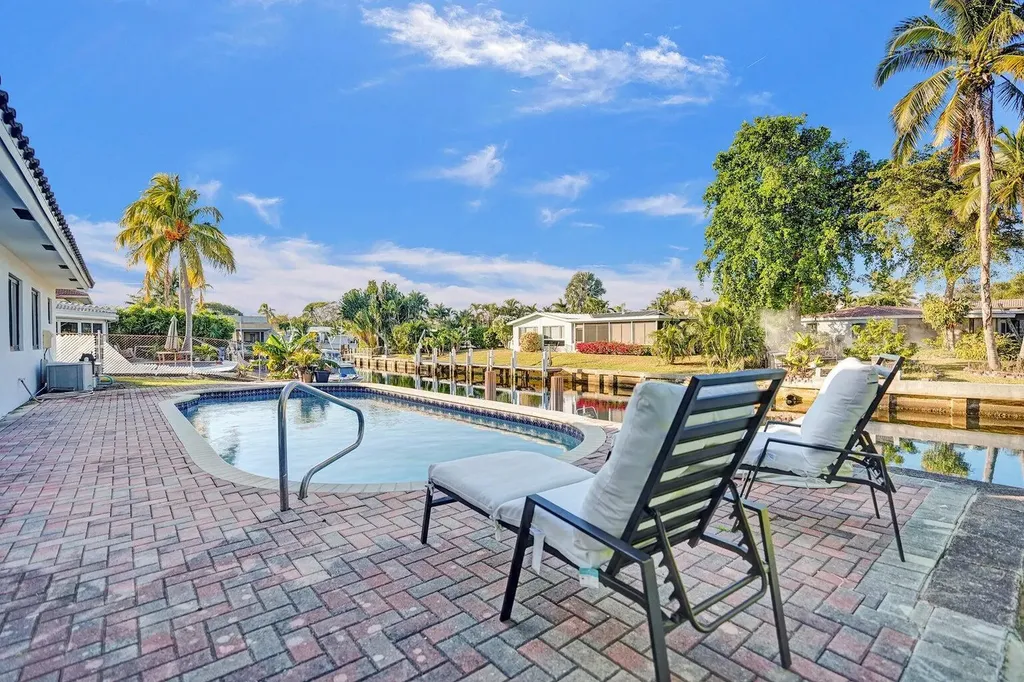 1107 SE 13th Court Deerfield Beach FL 33441