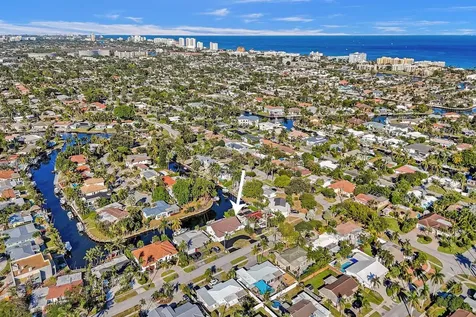 1107 SE 13th Court Deerfield Beach FL 33441