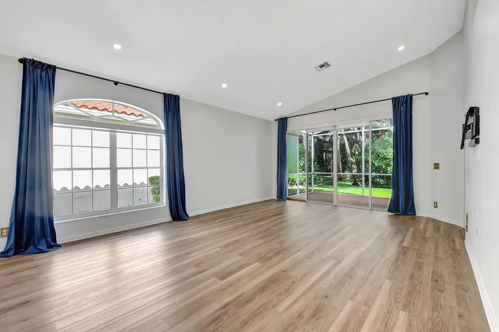 3947 Redondo Way Boca Raton FL 33487
