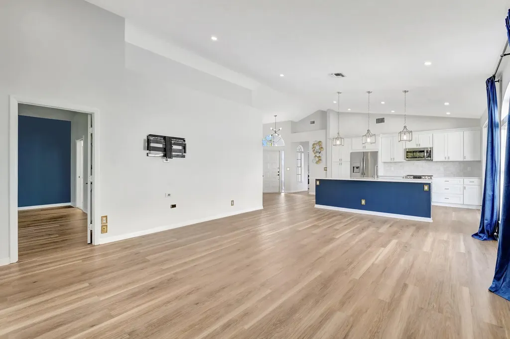 3947 Redondo Way Boca Raton FL 33487