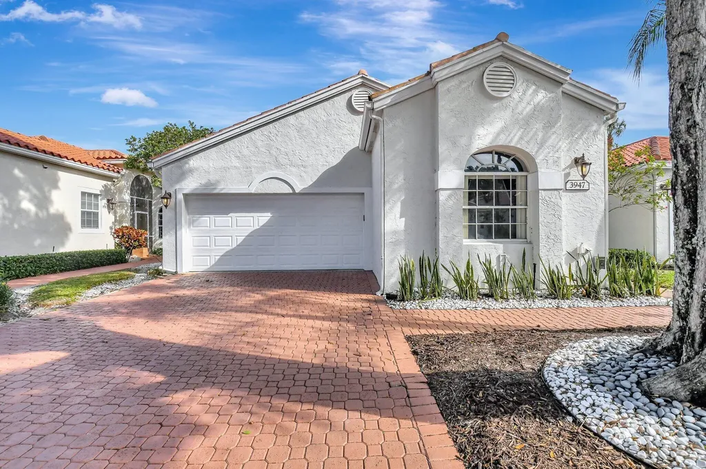 3947 Redondo Way Boca Raton FL 33487