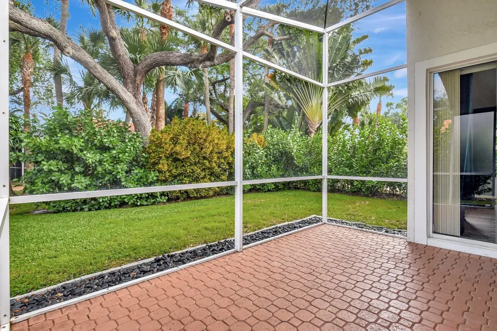 3947 Redondo Way Boca Raton FL 33487