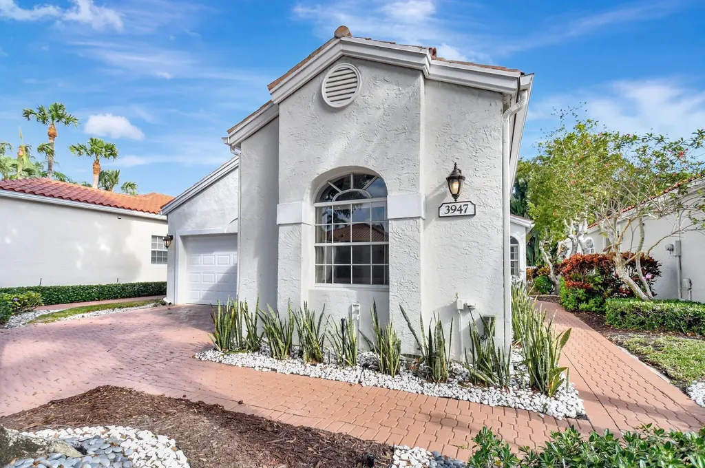 3947 Redondo Way Boca Raton FL 33487