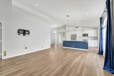 3947 Redondo Way Boca Raton FL 33487