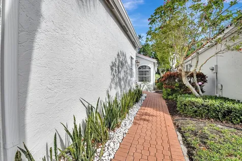 3947 Redondo Way Boca Raton FL 33487