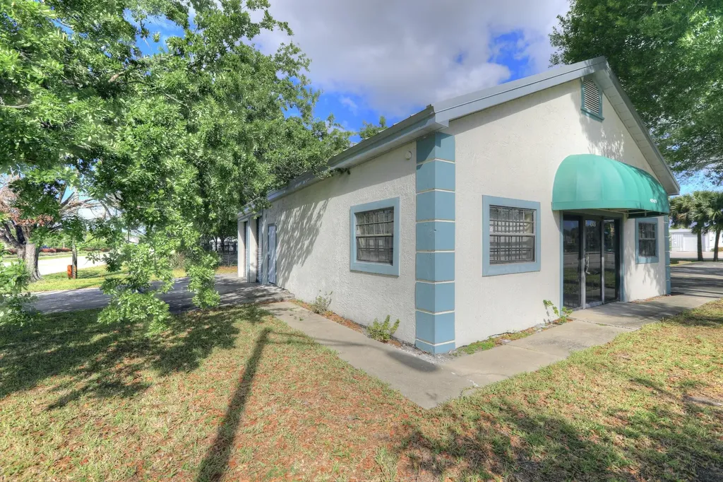 4505 Us Highway 1 Highway Vero Beach FL