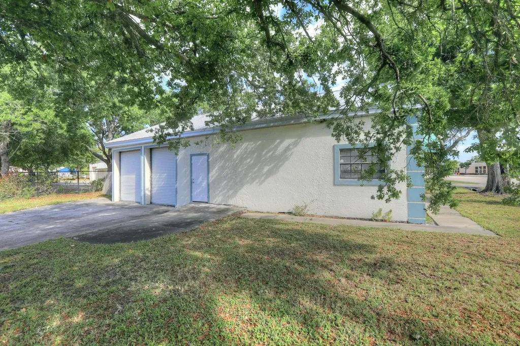 4505 Us Highway 1 Highway Vero Beach FL