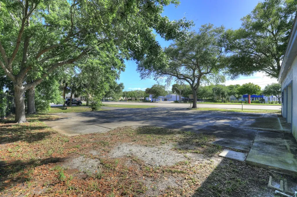4505 Us Highway 1 Highway Vero Beach FL