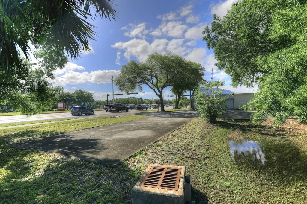4505 Us Highway 1 Highway Vero Beach FL