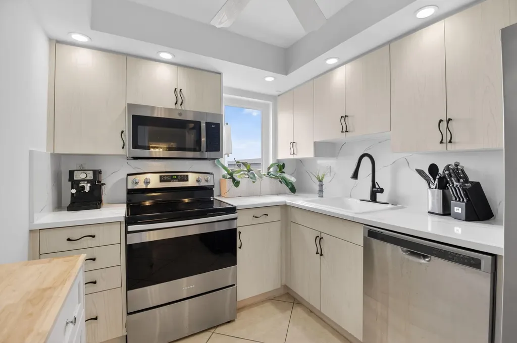 3215 S Ocean Boulevard Highland Beach FL 33487