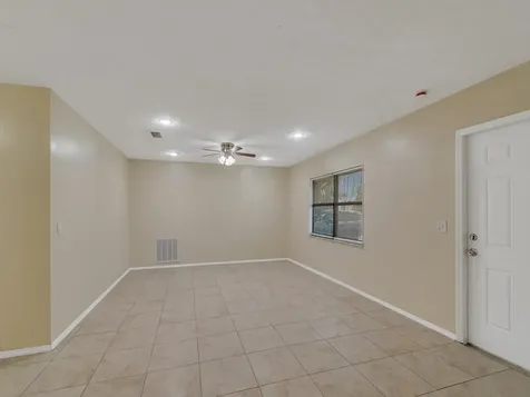 1166 SE Preston Lane Port St Lucie FL 34983