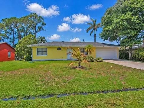 1166 SE Preston Lane Port St Lucie FL 34983