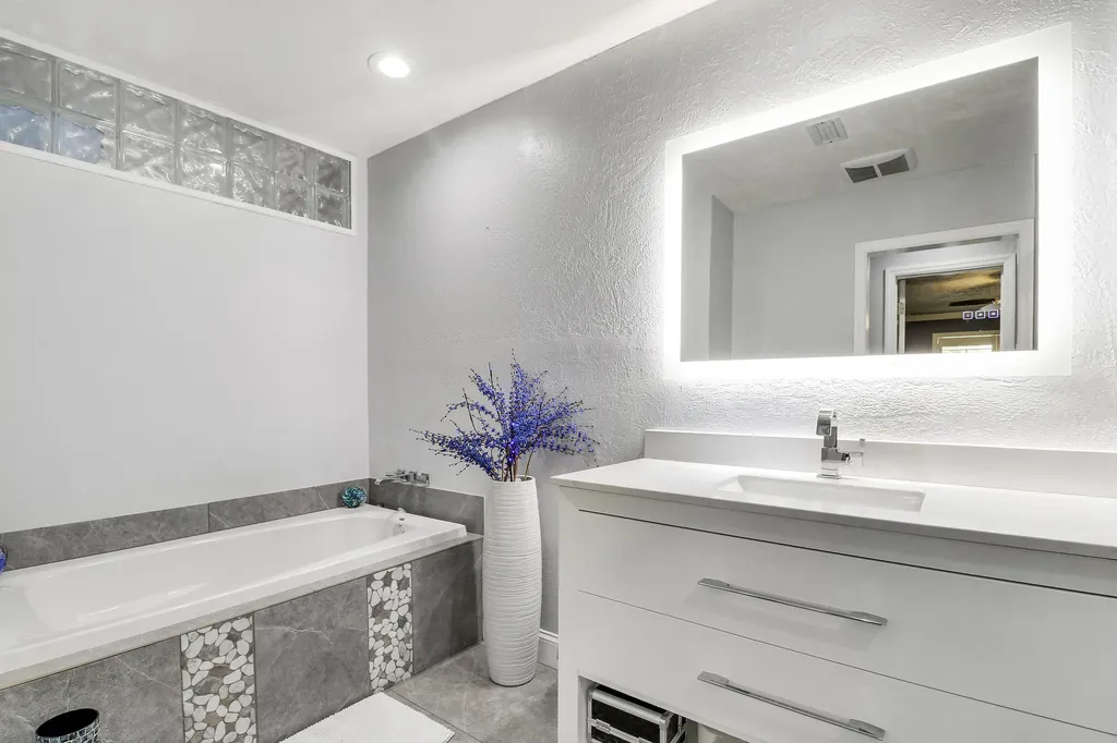 19049 SE Robert Drive Jupiter FL 33469