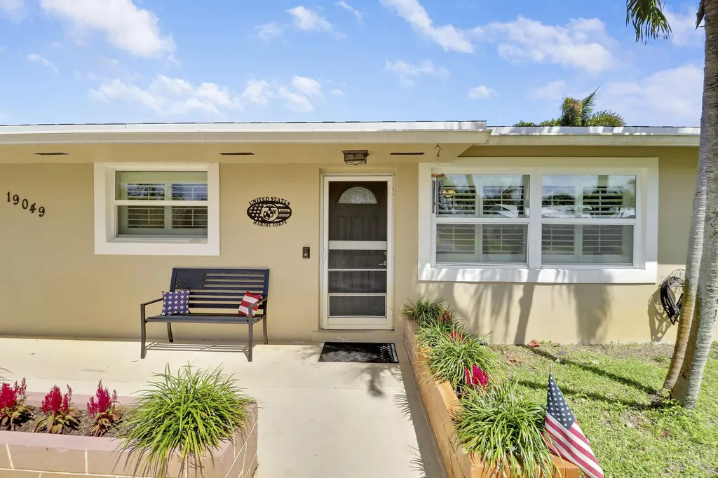19049 SE Robert Drive Jupiter FL 33469