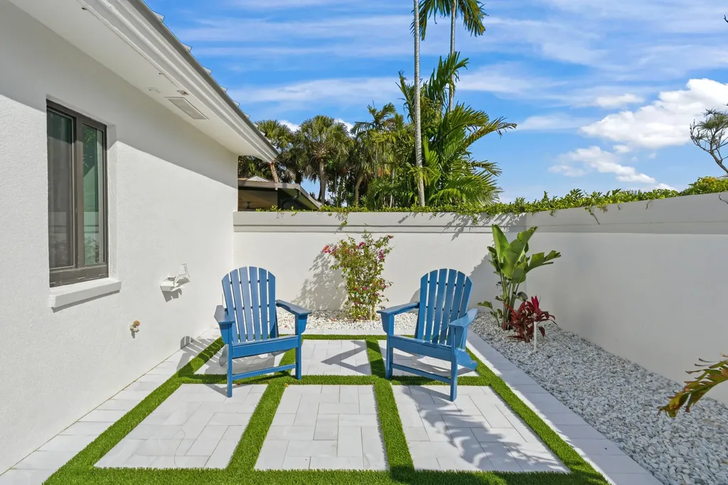 198 Ridge Road Jupiter FL 33477