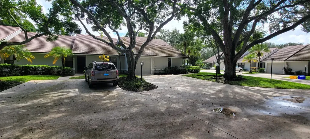 701 Bannock Lane Palm Beach Gardens FL 33418