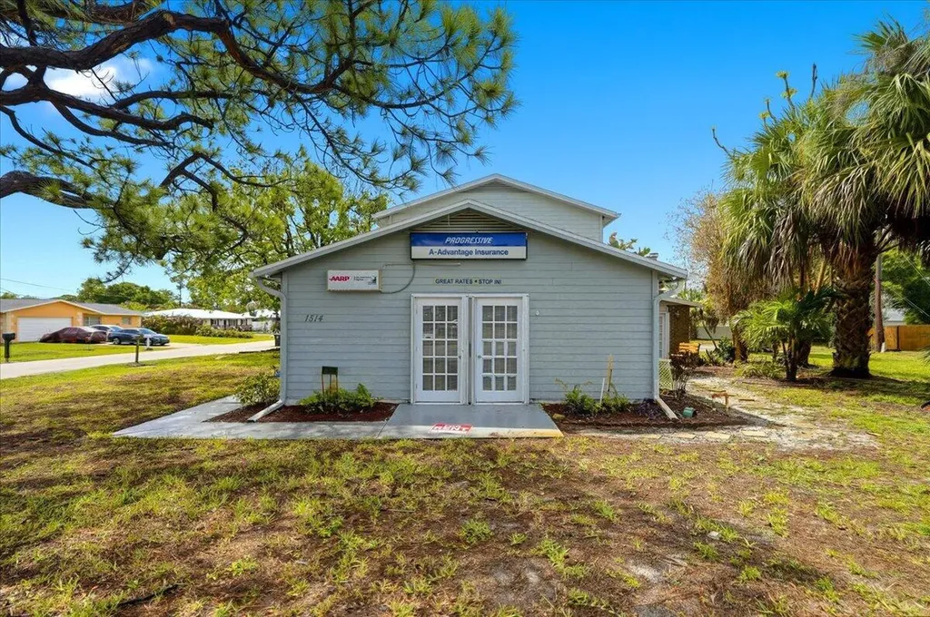 1514 SE Port St Lucie Boulevard Port St Lucie FL