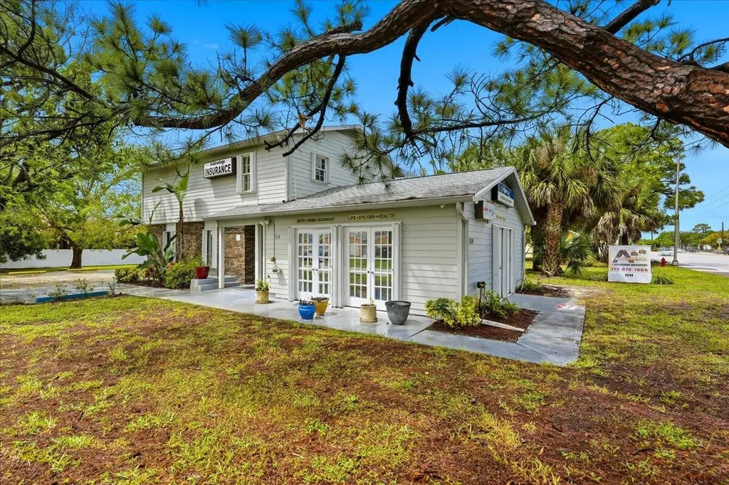 1514 SE Port St Lucie Boulevard Port St Lucie FL