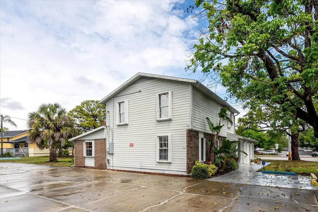 1514 SE Port St Lucie Boulevard Port St Lucie FL