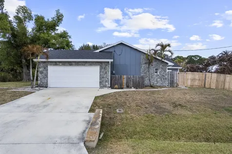 701 Bartow Street Fort Pierce FL 34982
