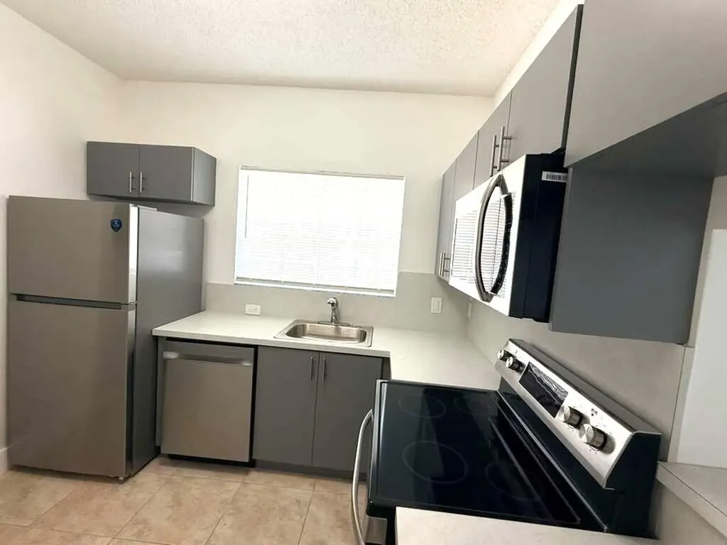 631 Cypress Lake Boulevard Deerfield Beach FL 33064