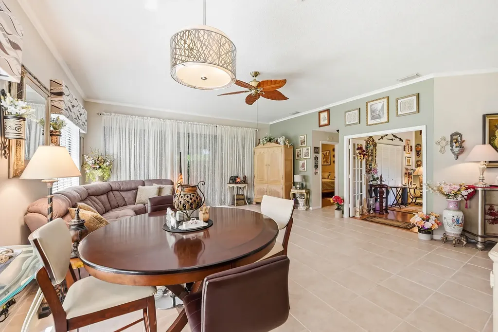 262 Sherwood Forest Drive Delray Beach FL 33445