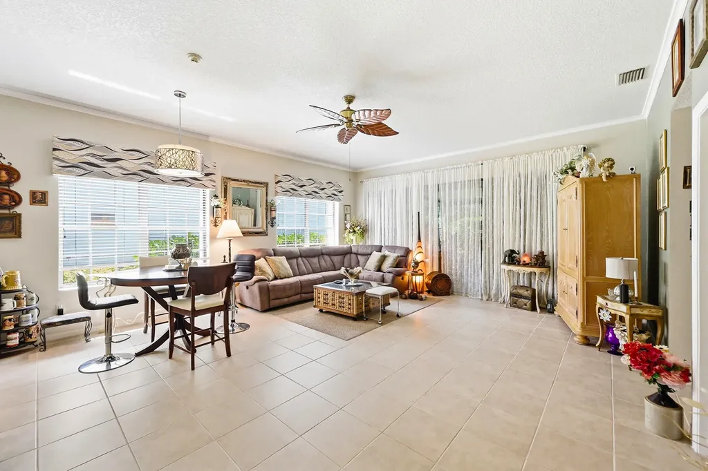262 Sherwood Forest Drive Delray Beach FL 33445