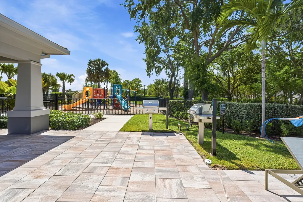 262 Sherwood Forest Drive Delray Beach FL 33445