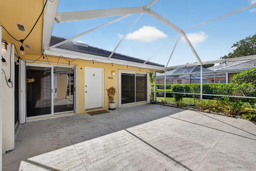 1504 Springdale Court Palm Beach Gardens FL 33403
