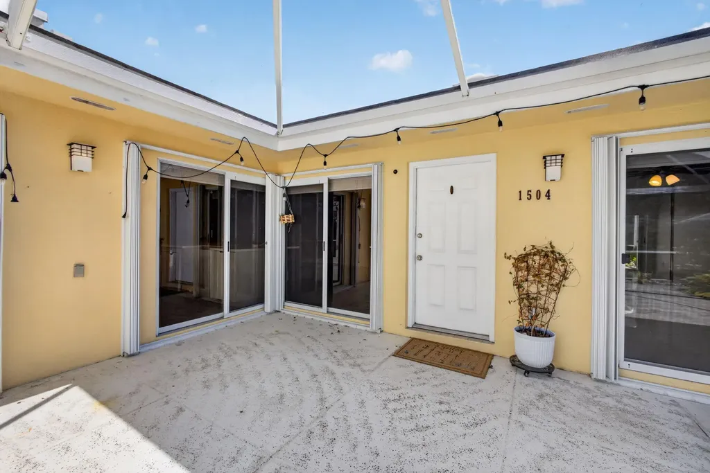 1504 Springdale Court Palm Beach Gardens FL 33403