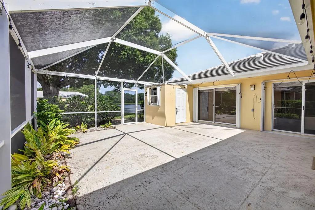 1504 Springdale Court Palm Beach Gardens FL 33403