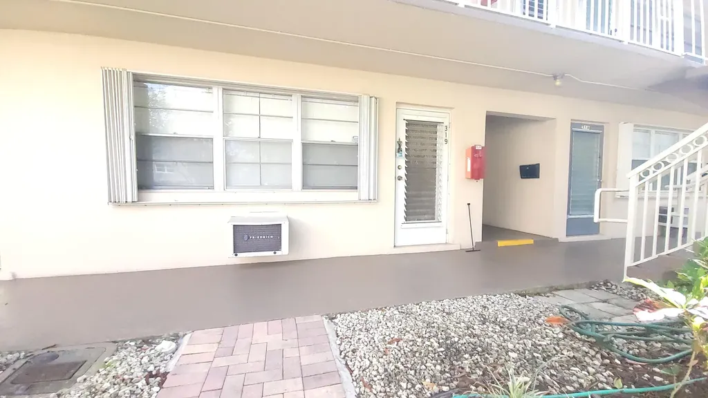 319 Chatham P West Palm Beach FL 33417