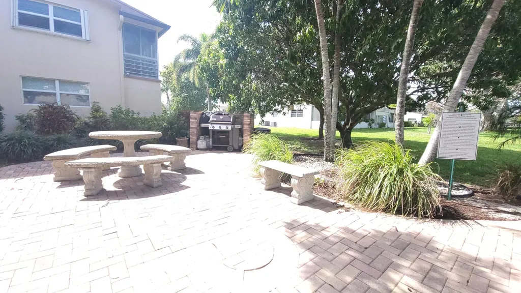 319 Chatham P West Palm Beach FL 33417