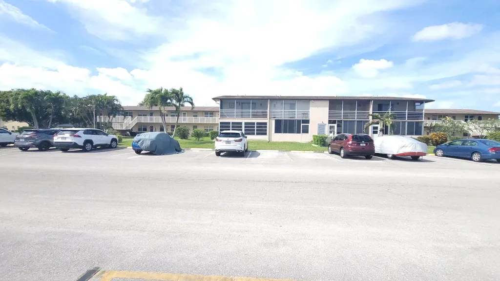 319 Chatham P West Palm Beach FL 33417