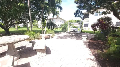319 Chatham P West Palm Beach FL 33417