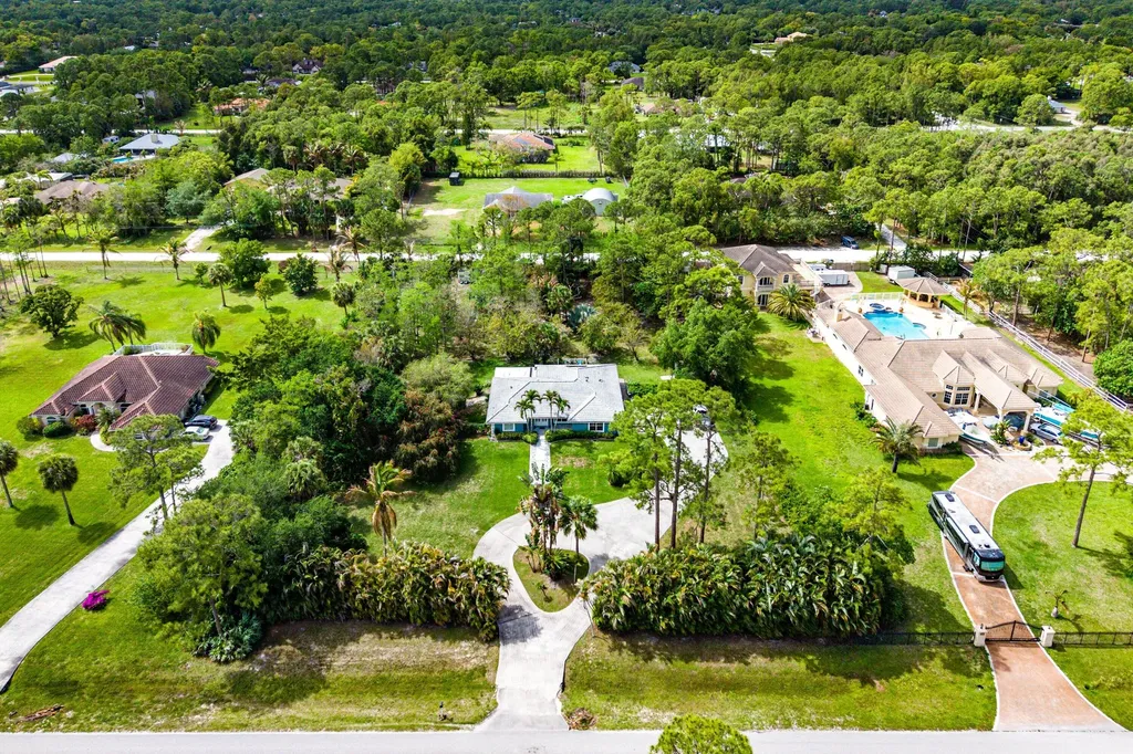 16398 Temple Boulevard Loxahatchee FL 33470