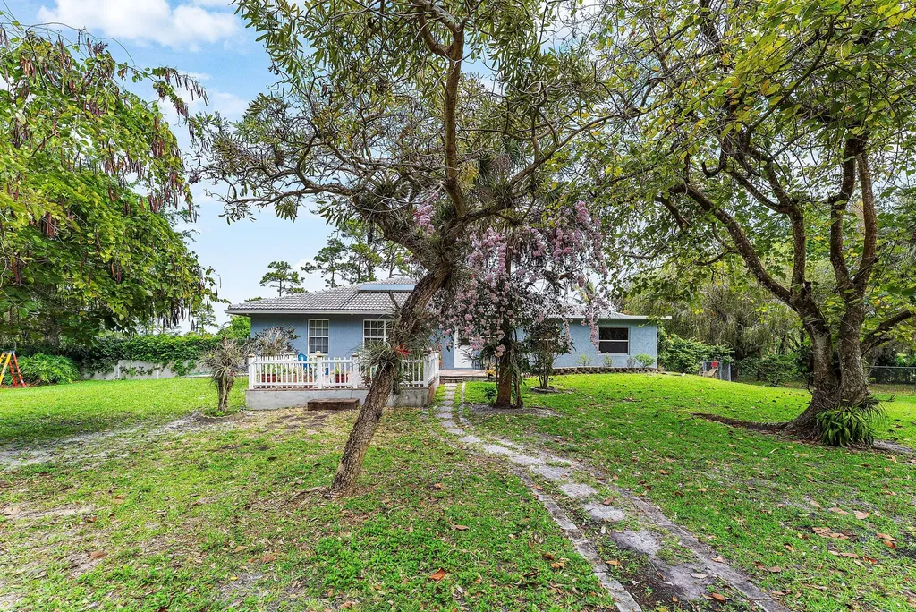 16398 Temple Boulevard Loxahatchee FL 33470
