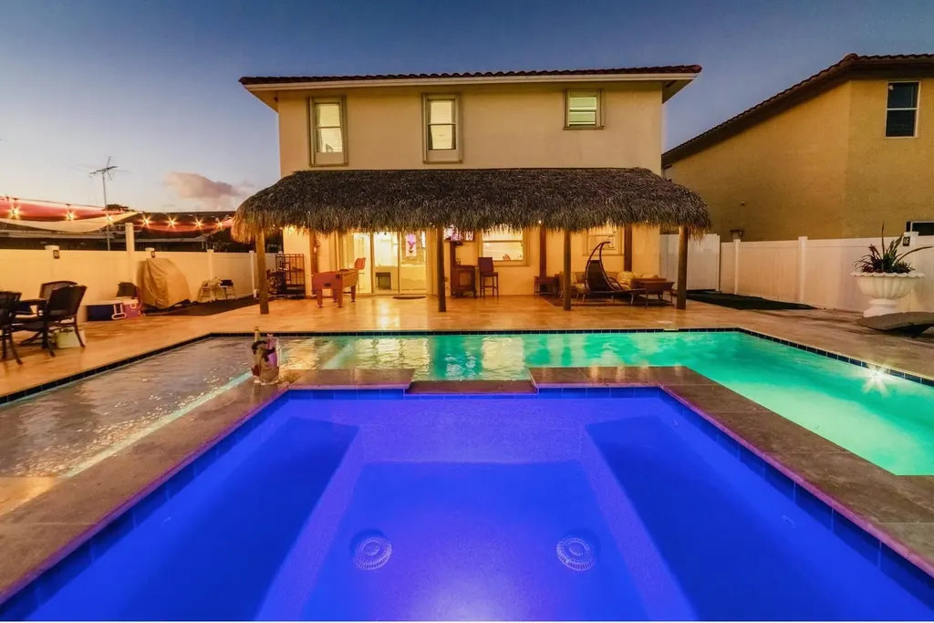 420 SW 1st Avenue Boynton Beach FL 33435